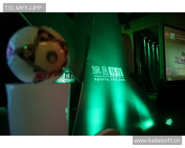 体坛动态:足协领导亲自会晤邵佳一加班制定重要报告推动改革 体坛动态:足协领导亲自会晤邵佳一加班制定重要报告推动改革