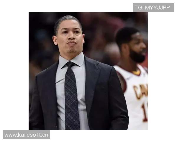 新赛季球队策略转变卢指导强调围绕明星球员构建体系