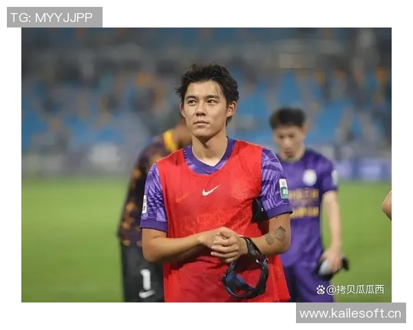 李明家族颜值爆表李嗣镕首秀进球姐姐赛后温馨祝贺