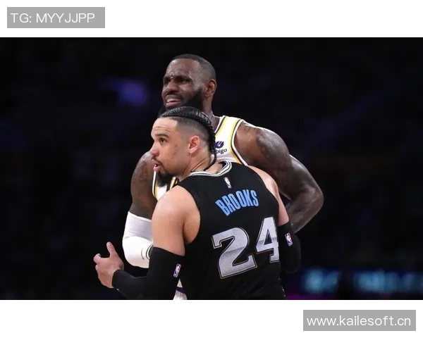 詹姆斯谈与狄龙的竞争关系强调成年人的体育精神与友谊