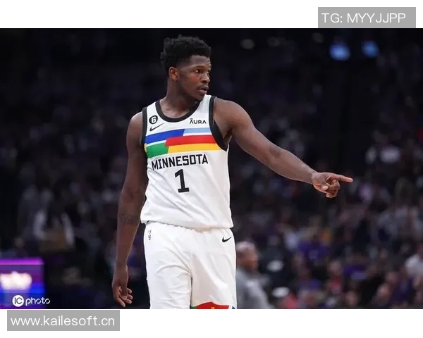 爱德华兹首战狂砍41分打破队史纪录超越唐斯36分的辉煌表现 爱德华兹首战狂砍41分打破队史纪录超越唐斯36分的辉煌表现