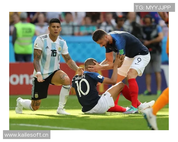 马赛总监贝纳蒂亚社交媒体发声质疑裁判未判罚点球事件