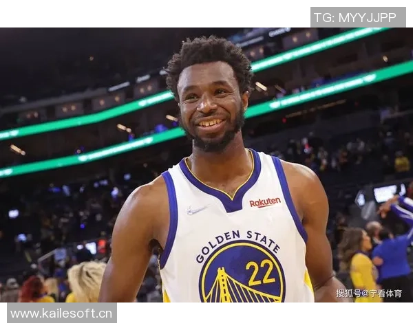 勇士球迷热情欢迎维金斯鲍威尔幽默调侃别哭哈 勇士球迷热情欢迎维金斯鲍威尔幽默调侃别哭哈